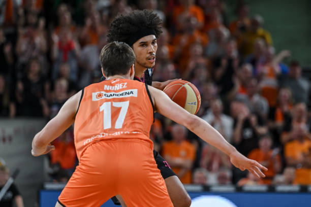 出高效表现 出高效表现