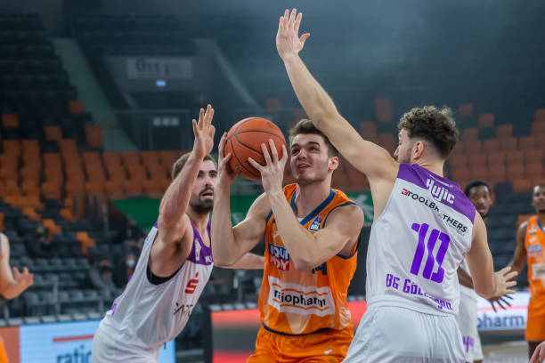 赛中掌握更 赛中掌握更